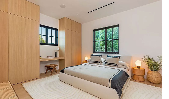 UNIVERSAL-C221-MA-28