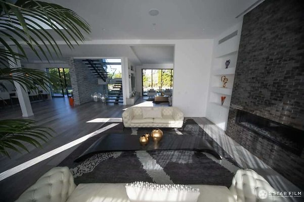 5Star - 6680 Living Room 4