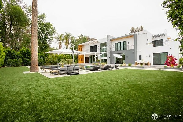 5Star - 6680 Patio 2