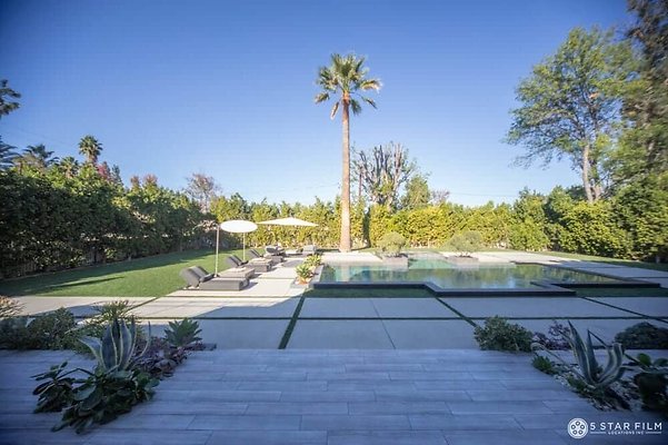 5Star - 6680 Patio 7