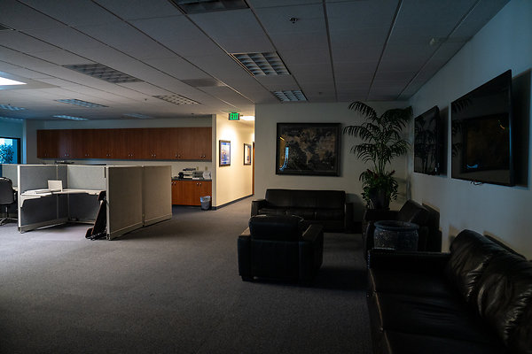 7943 Woodley Ave, Van Nuys, CA 91406 (31)