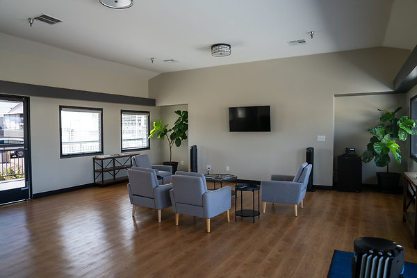 4301 Empire Ave, Burbank CA 91505-61