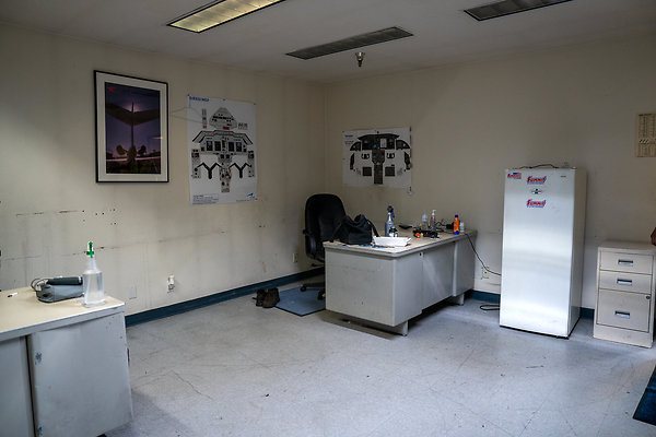 4301 Empire Ave, Burbank CA 91505-68