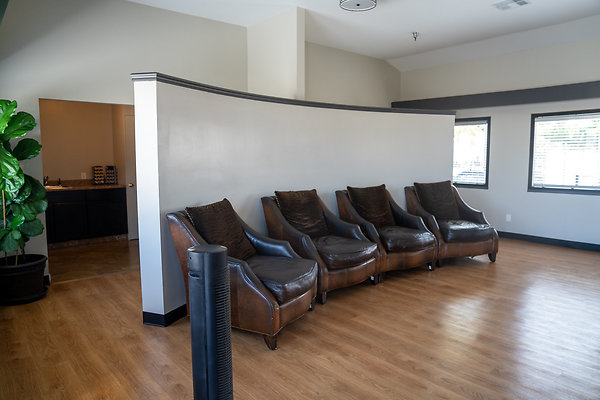 4301 Empire Ave, Burbank CA 91505-60