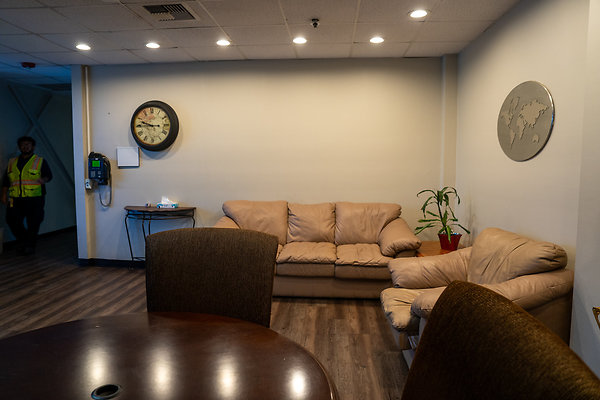 4301 Empire Ave, Burbank CA 91505-12