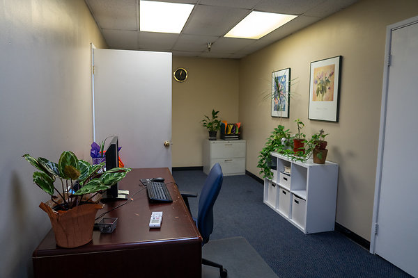 4301 Empire Ave, Burbank CA 91505-34