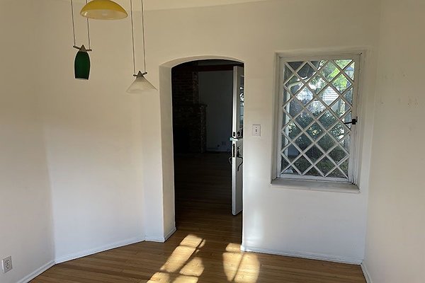 10635SantaMonicaBlvd10683WSte0006