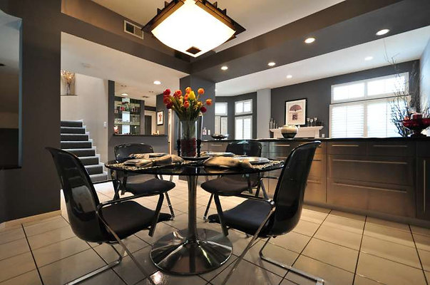 8795 dining 1