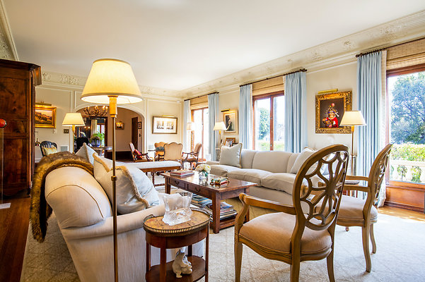 UNIVERSAL-D242-HP-17