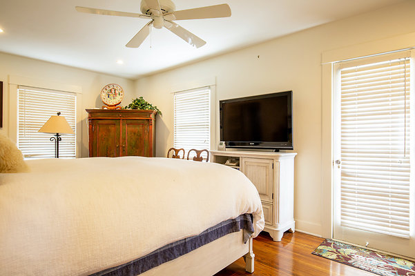 UNIVERSAL-D242-HP-74