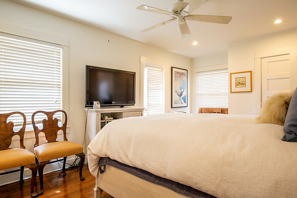 UNIVERSAL-D242-HP-77