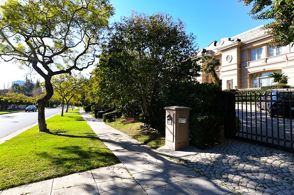 UNIVERSAL-B524-BH*-11 UNIVERSAL-B524-BH*-11