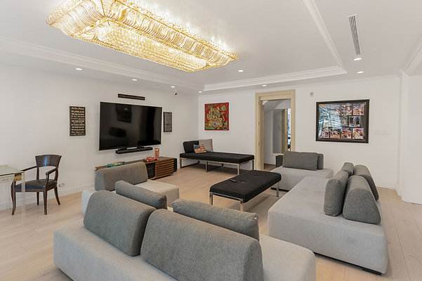 UNIVERSAL-B524-BH*-105