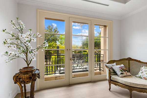 UNIVERSAL-B524-BH*-77