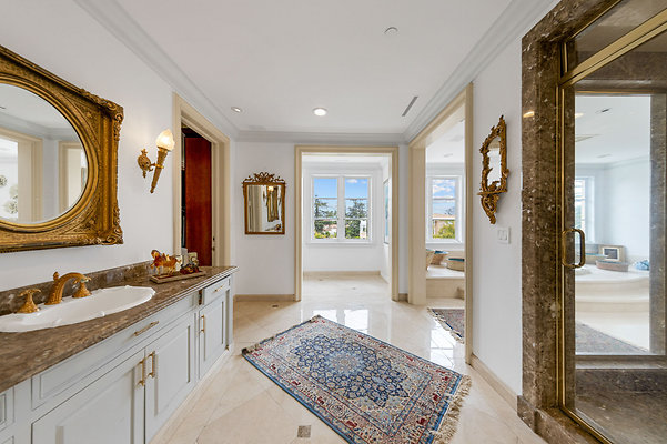 UNIVERSAL-B524-BH*-81