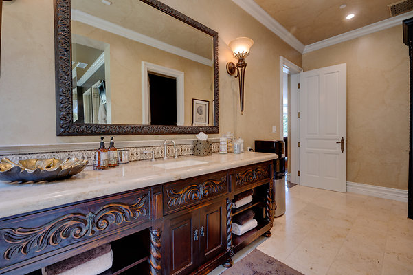 UNIVERSAL-C113-BA-137 UNIVERSAL-C113-BA-137