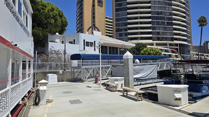 122042 (Small) 122042 (Small)