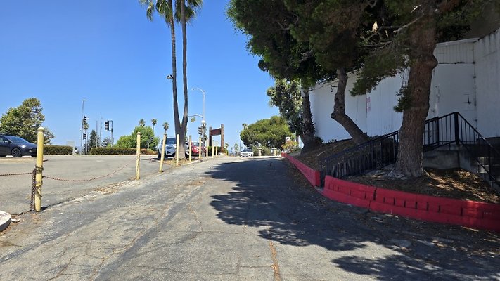 123325 (Small) 123325 (Small)