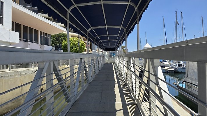 122006 (Small) 122006 (Small)