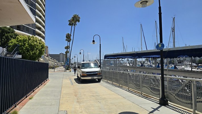 121748 (Small) 121748 (Small)