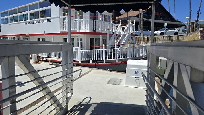 121953 (Small) 121953 (Small)