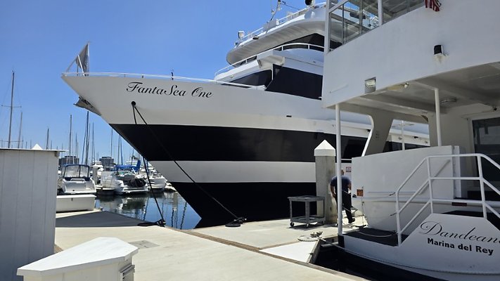 122051 (Small) 122051 (Small)