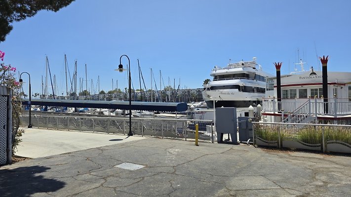 121634 (Small) 121634 (Small)