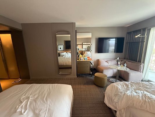 th IMG 2301 th IMG 2301