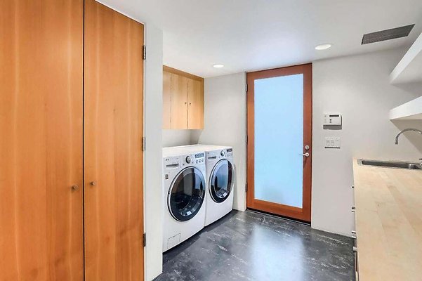 7adscn 009 7adscn 009