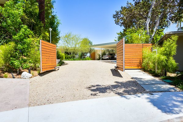 UNIVERSAL-A984-EN-105 UNIVERSAL-A984-EN-105