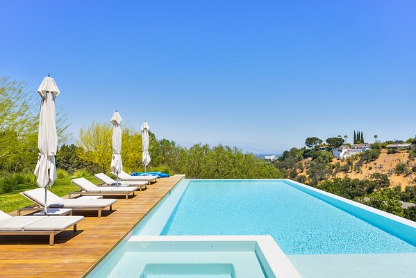 UNIVERSAL-A984-EN-82 UNIVERSAL-A984-EN-82