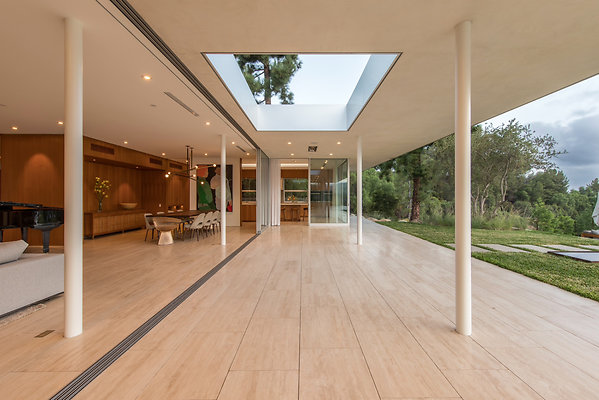 UNIVERSAL-A984-EN-16 UNIVERSAL-A984-EN-16