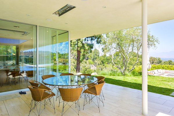 UNIVERSAL-A984-EN-74 UNIVERSAL-A984-EN-74