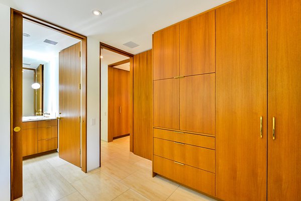 UNIVERSAL-A984-EN-63 UNIVERSAL-A984-EN-63