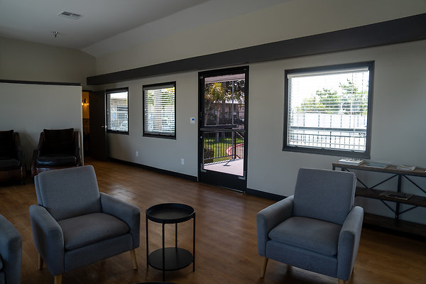 4301 Empire Ave, Burbank CA 91505-63 4301 Empire Ave, Burbank CA 91505-63