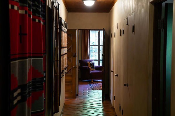 Hallway to Bedrooms(1)