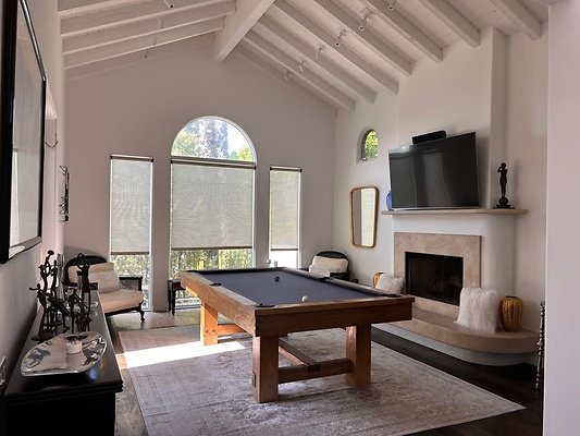 DF06C086-42E1-4526-BD33-1F6C65C0B496  DF06C086-42E1-4526-BD33-1F6C65C0B496