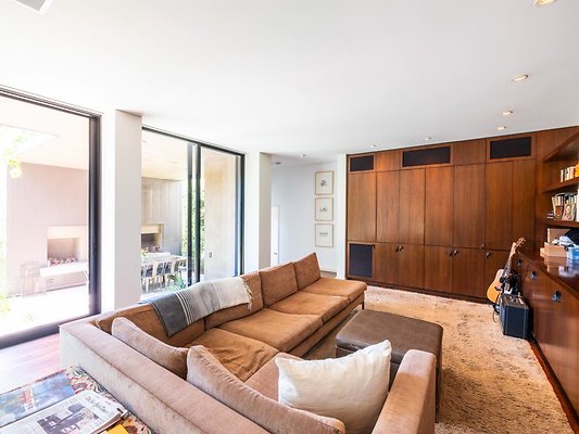 6adscn 008 6adscn 008