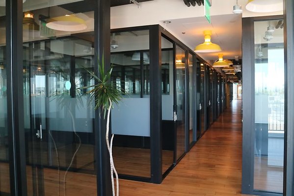 CapEquityModernHollywoodVacantWeWork10 CapEquityModernHollywoodVacantWeWork10