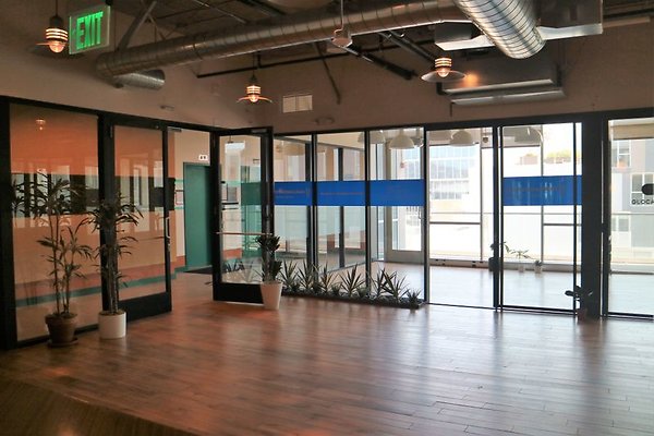 CapEquityModernHollywoodVacantWeWork2 CapEquityModernHollywoodVacantWeWork2