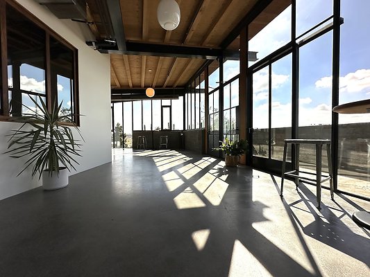 WESTSIDE LOCATIONS 61 WESTSIDE LOCATIONS 61