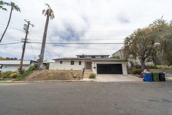 CAST LosAngeles 13748