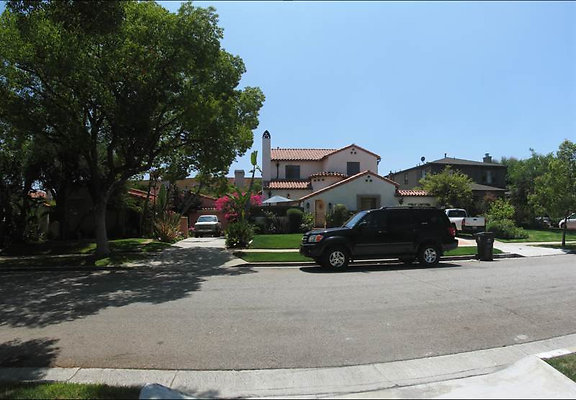 CAST LosAngeles 8317