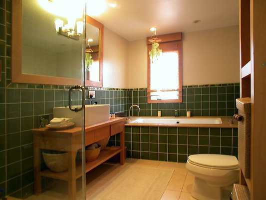 8317 bath 1 8317 bath 1