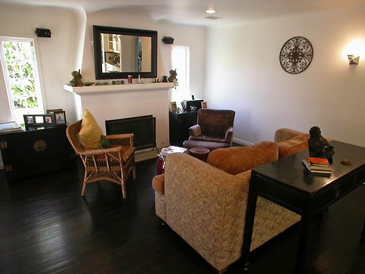 8317 living 3 8317 living 3