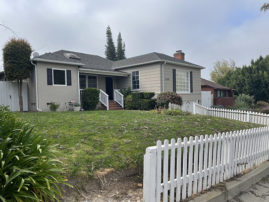 CAST LosAngeles 13074