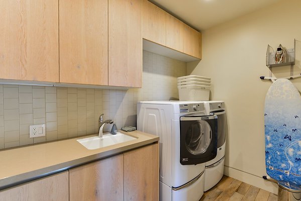 UNIVERSAL-B365-MRV-87 UNIVERSAL-B365-MRV-87