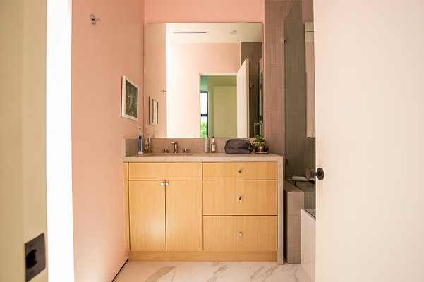 UNIVERSAL-D107-MV-28