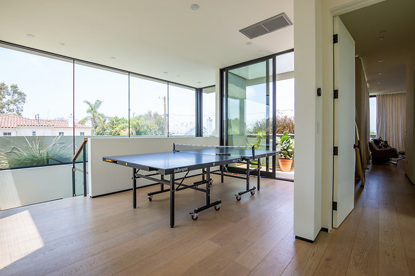 UNIVERSAL-D107-MV-33