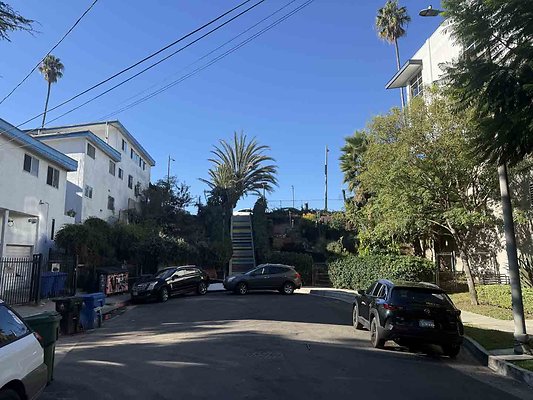 MANZANITA COMMUNITY GARDEN - 1130 MANZANITA ST (SILVER LAKE)